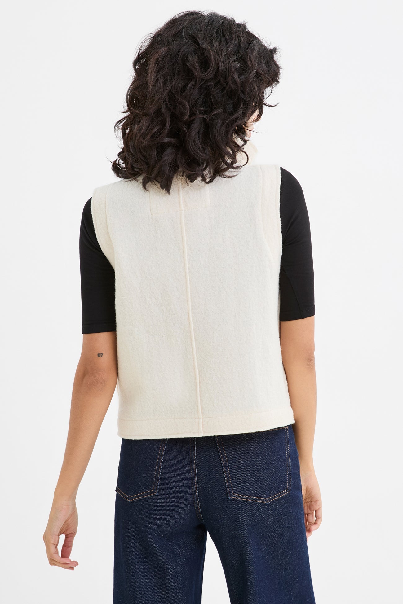 Hanora Vest