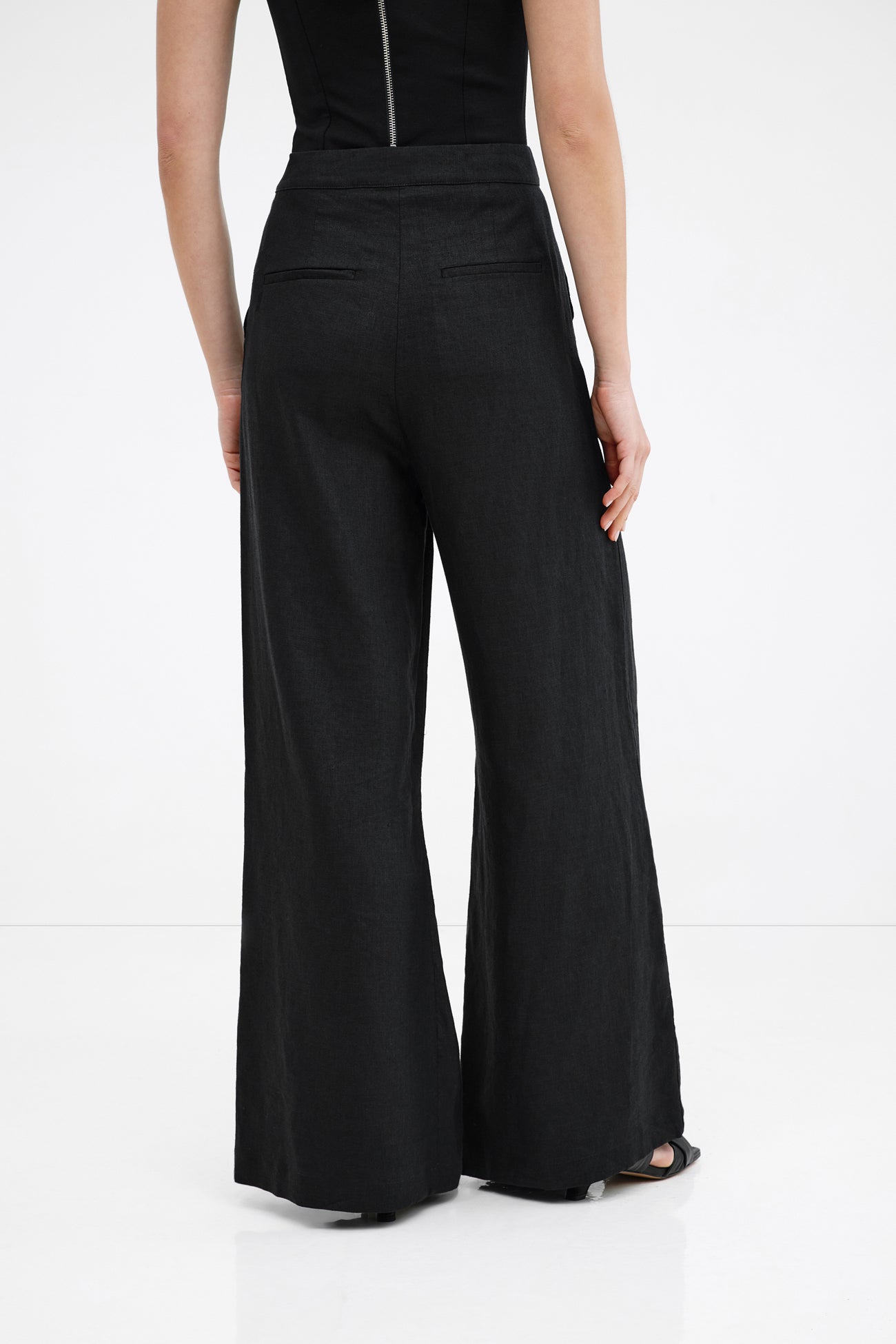 Runa Linen-Blend Pants